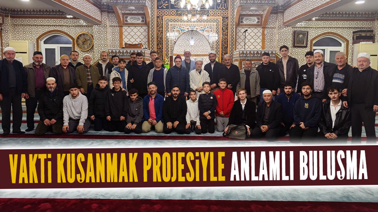 Karasu FSM Ortaokulu öğrencileri “Vakti Kuşanmak” projesinde bir araya geldi