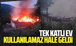 Karasu’da alev topuna dönen ev kullanılamaz hale geldi