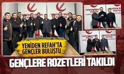 Yeniden Refah Partisi, Karasu’da yeni genç üyelere rozet taktı