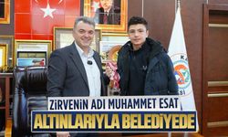 Rekor gibi başarıya imza atan Çakmak’ı, Sarı makamında ağırladı