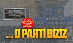 İYİ Parti ilçe binasının camındaki ifade dikkat çekti