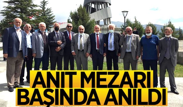 Anıt mezarı başında anıldı