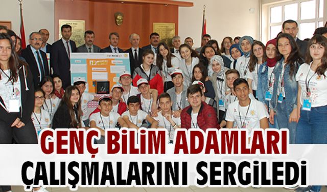 Genç bilim adamları çalışmaları sergiledi