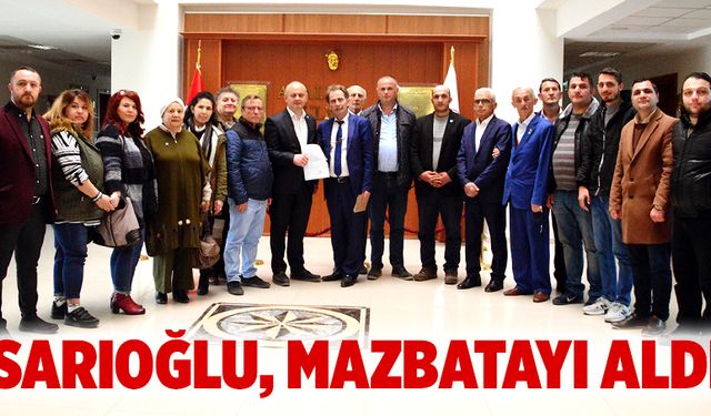 Sarıoğlu mazbatayı aldı