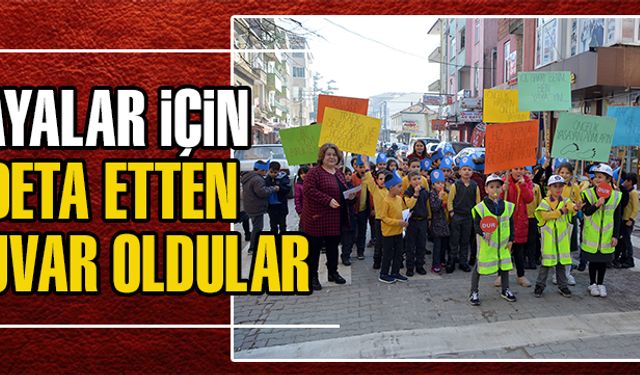 Yayalar için etten duvar oluşturdular