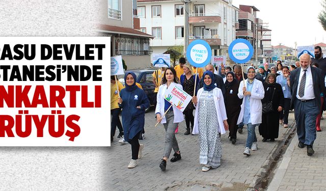 Hastanede pankartlı yürüyüş