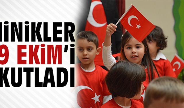 Minikler 29 Ekim’i kutladı