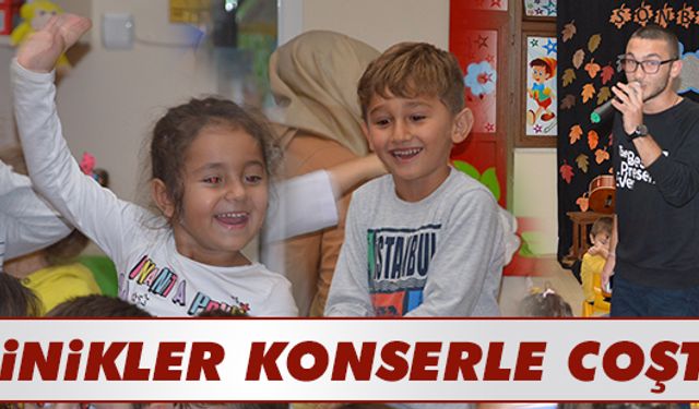 Mini konser ile coştular