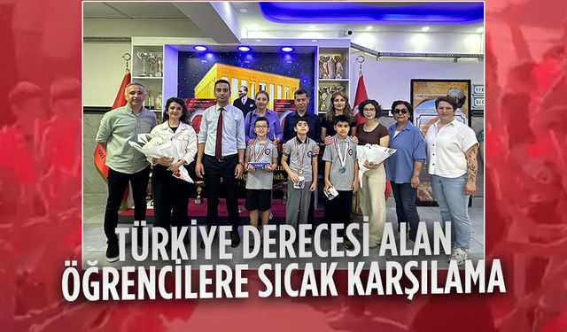 Şampiyon öğrenciler okullarında coşkuyla karşılandı