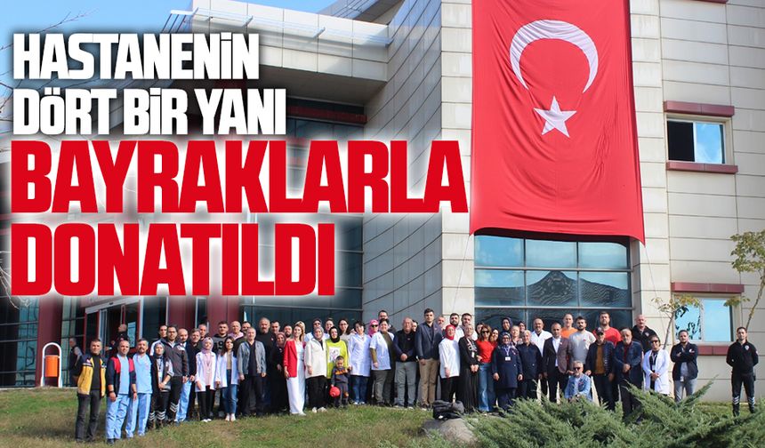 Cumhuriyetin ilanının 101.yılı Karasu Devlet Hastanesi’nde kutlandı