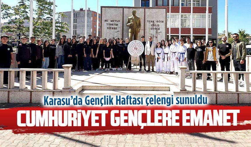 Karasu’da Gençlik Haftası kapsamında çelenk töreni gerçekleştirildi