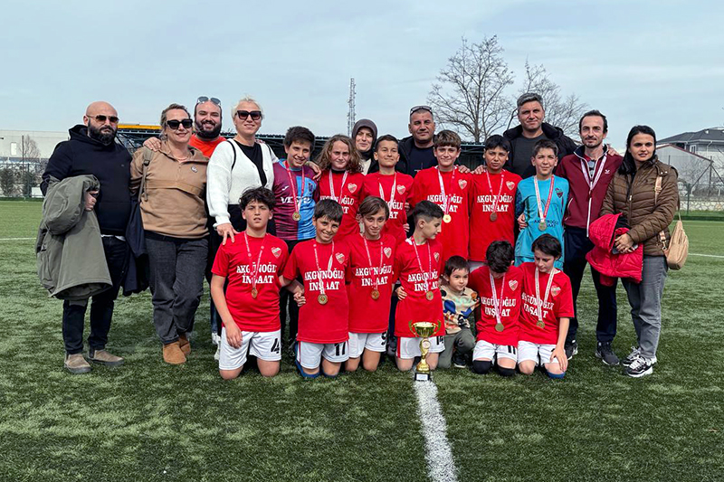 Sezi Eratik Ortaokulu Futbol Takımı Türkiye Şampiyonası F1