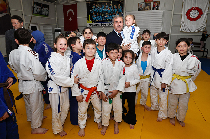 Yusuf Alemdardan Minik Judoculara Özel Ilgi F6