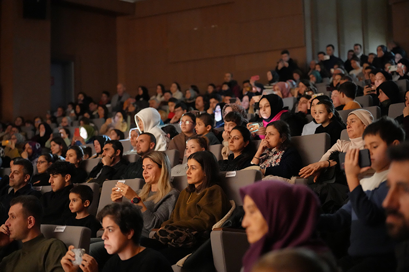 Karasu Şehit Ferhat Sözer Ortaokulu 6 Şubat Depremi Program F8