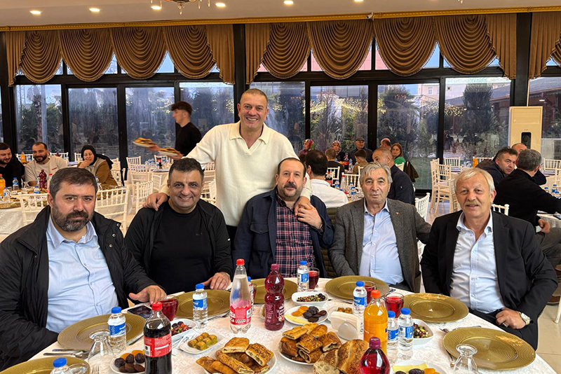 Ekşioğlu Ailesi Iftar F2