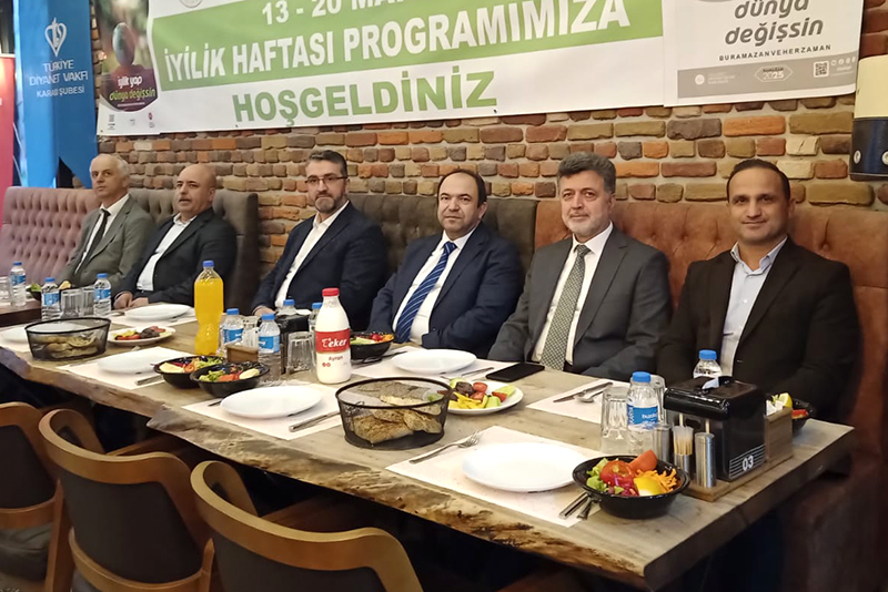 Karasu Ilçe Müftülüğü Yetim Öksüz Iftar F6