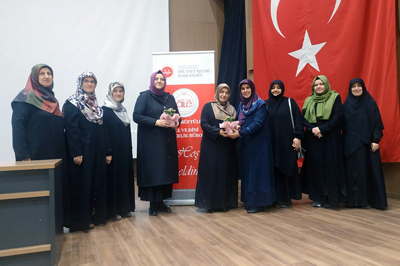 Karasu Ilçe Mütfülüğü Aile Semineri F4