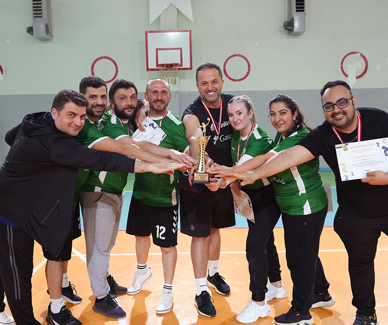 Karasu Belediyesi Voleybol Turnuvası Sona Erdi F1