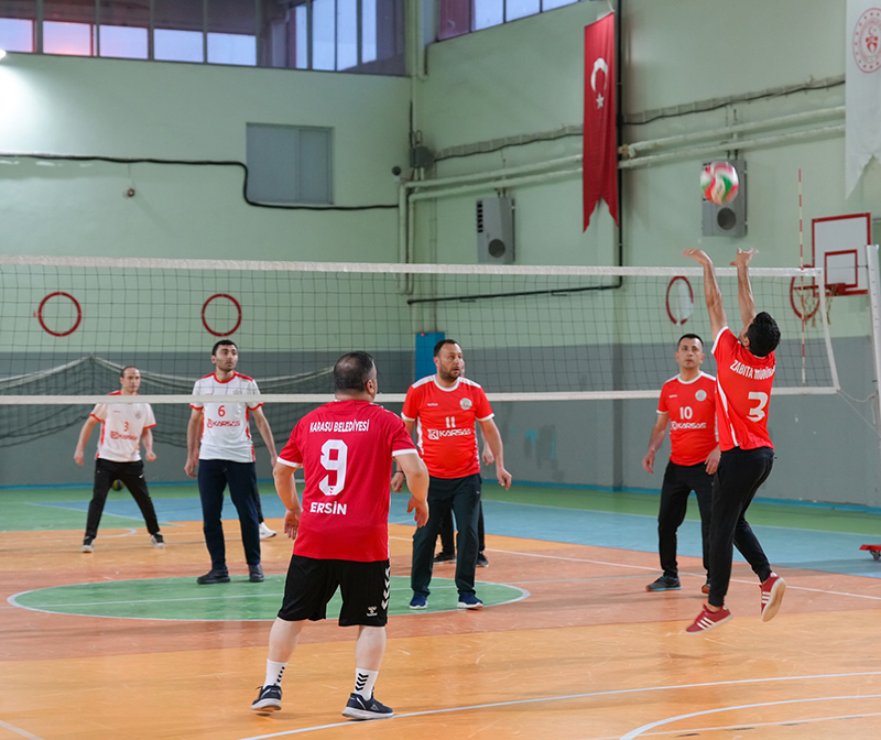 Karasu Belediyesi Voleybol Turnuvası Sona Erdi F4