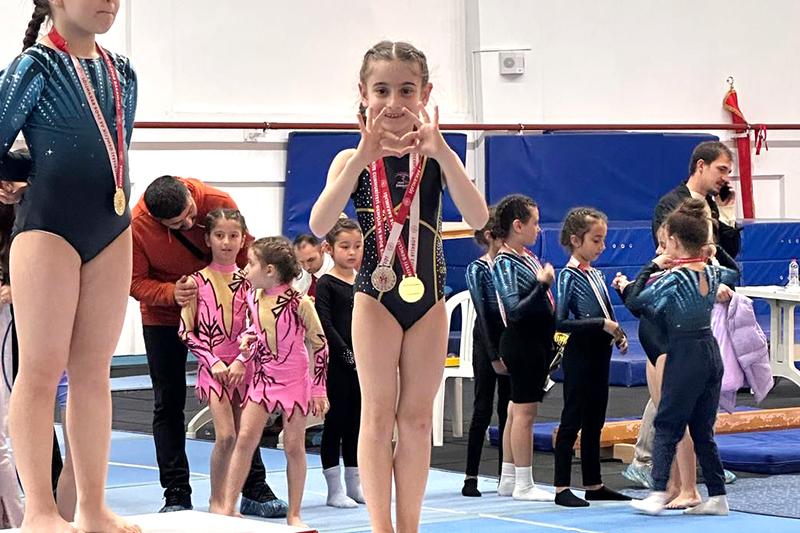 Inönü Ilkokulundan Çifte Başarı F4