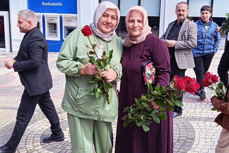 Saadet Partisi Karasu Ilçe Teşkilatı Anneler Günü F4