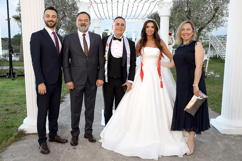 Devrim Ersöz Ayten Akardaş 3.Jpg F4