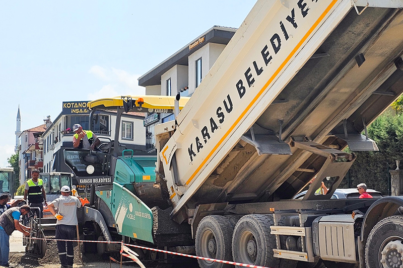 Istiklal Caddesi Asfalt Serimi Öncesi Çalışma F4