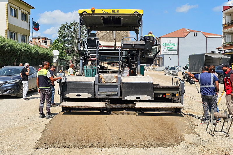 Istiklal Caddesi Asfalt Serimi Öncesi Çalışma F6