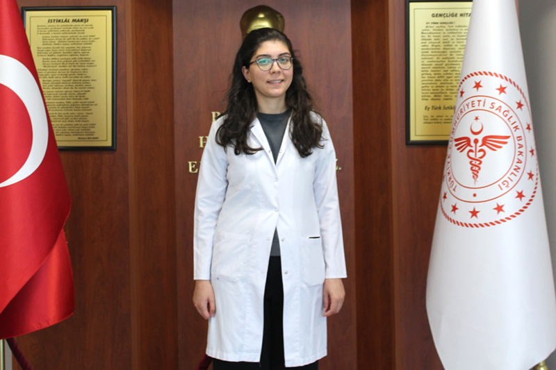 Karasu Devlet Hastanesi Kadrosuna Iki Uzman Hekim Katıldı F4