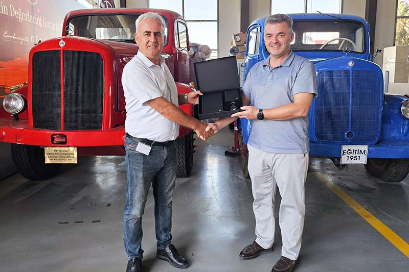 548048512 1254993476661263 5164484517695008695 N