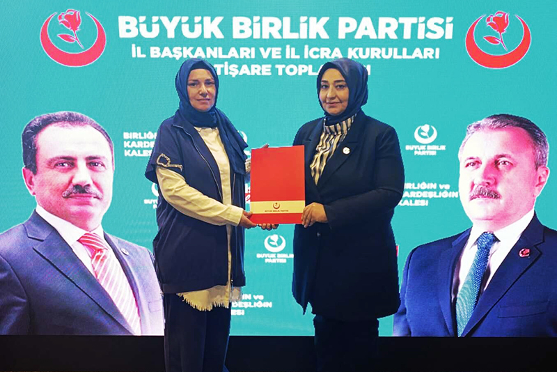 Bbp Sakarya Il Başkanı Nagihan Atılgan F1