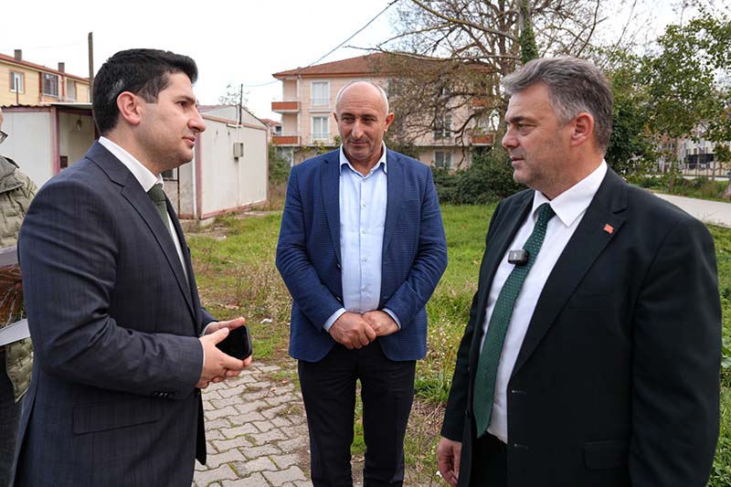 586598976 10163981271096052 5769473692597401092 N