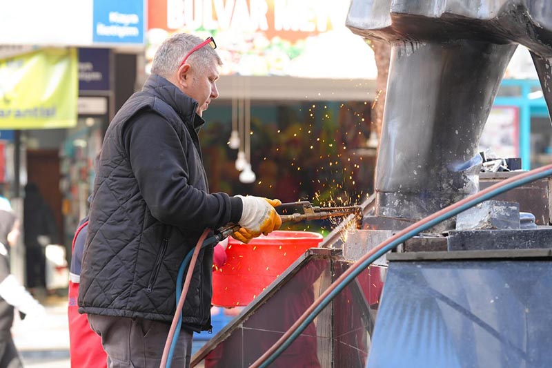 587516929 18543686215059325 3769734770055245319 N