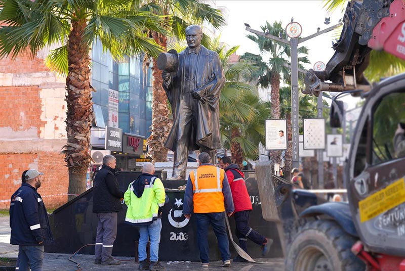 587530537 18543686248059325 2147871287367183903 N