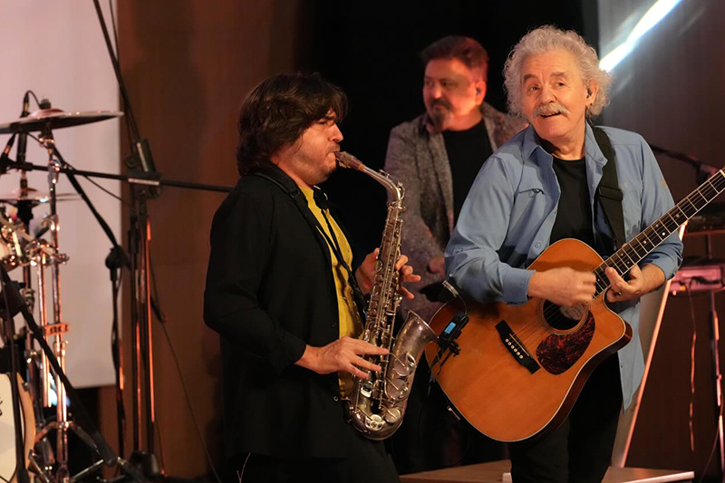 588003967 18544924462059325 7345168458466402334 N