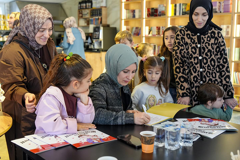 603882896 18547986568059325 2956753134316975066 N