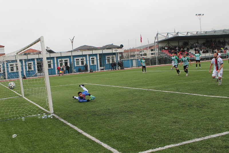 Karapınar Bir Adım Daha Şampiyonluğa Yaklaştı F4