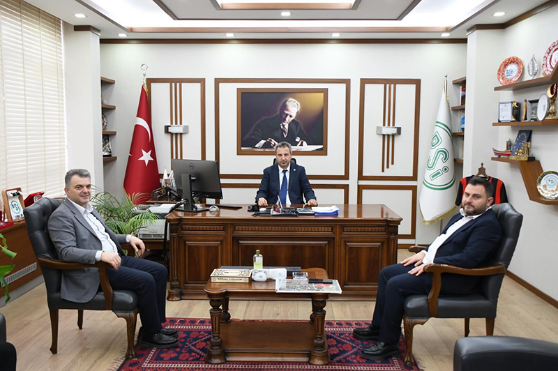 631893302 18560283112059325 2864350502539783300 N