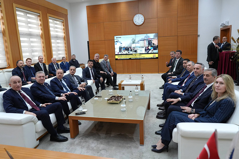 633310368 10164369536251052 9192566798907087112 N