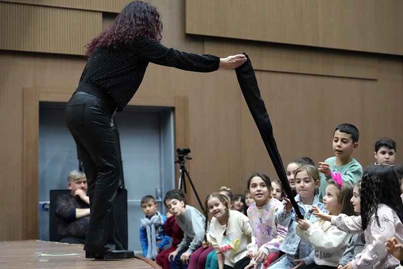 641731631 18566559022059325 2526841451350940115 N