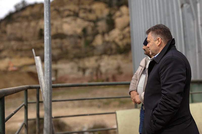 651221680 10164483682421052 568657615445311797 N