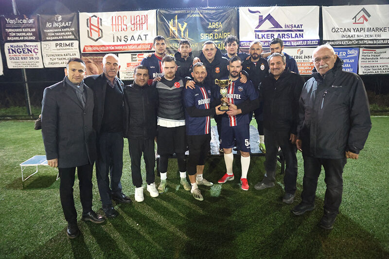 D7104451 D964 4033 B15D 606C8336A163