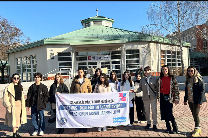Karasu Şehit Üsteğmen Ibrahim Abanoz Anadolu Lisesi Budapeştede Erasmus 22-1