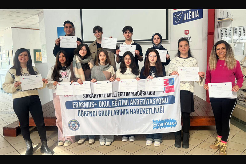 Karasu Şehit Üsteğmen Ibrahim Abanoz Anadolu Lisesi Budapeştede Erasmus 27