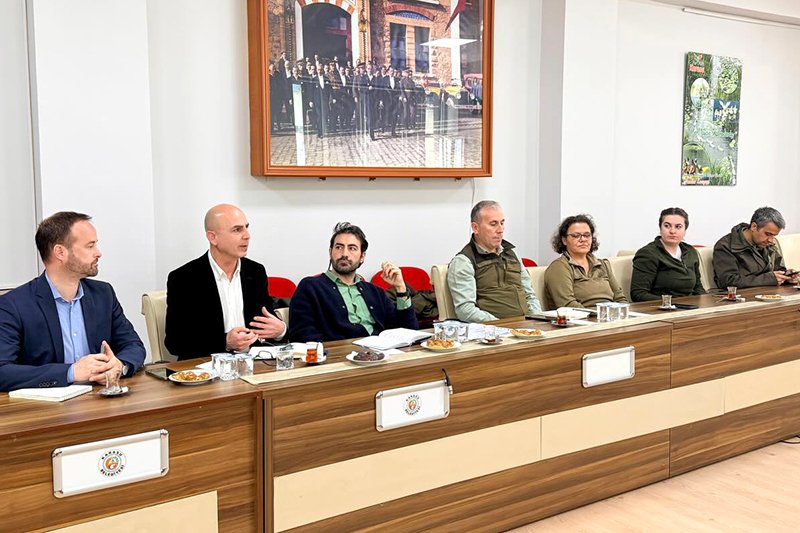 673151664 18579395293059325 1867398171686900481 N