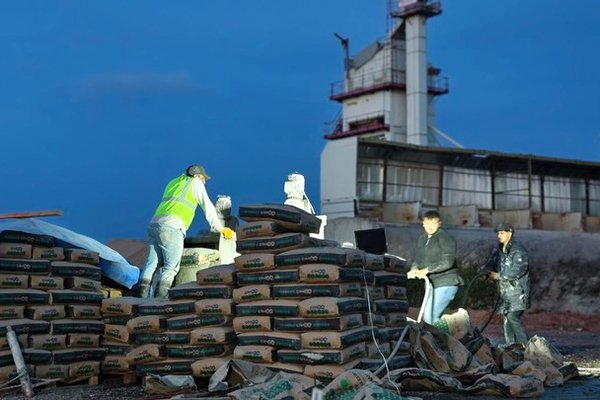 683783187 18099323378090733 7082802744722464596 N