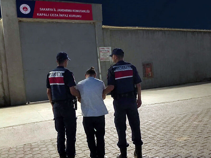 Karasu Ilçe Jandarmadan Uyuşturucu Operasyonu 2 Tutuklama 9