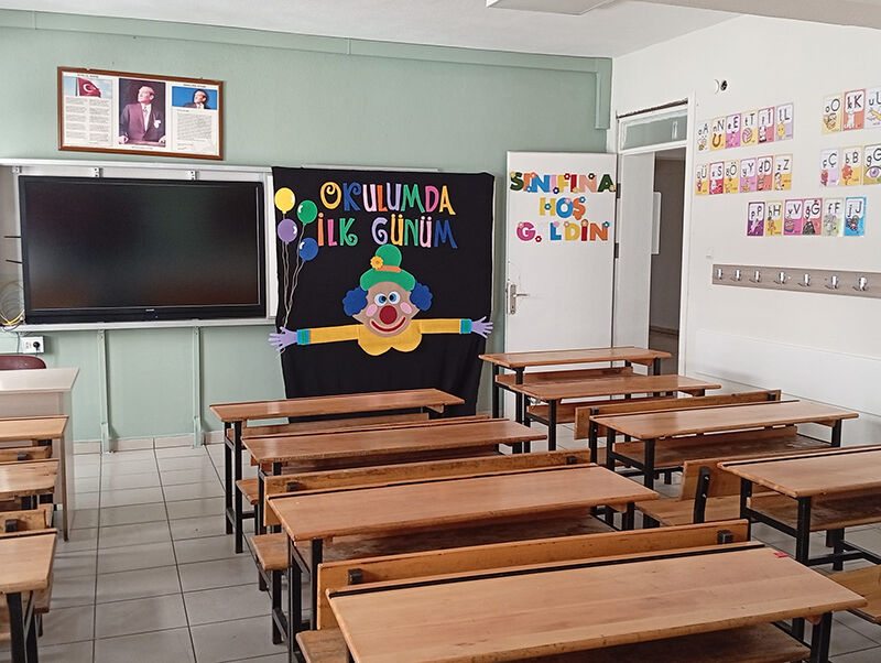 Karasu Inönü Ilkokulu Müdrüü Şenol Kabaoğlu Eğitim Öğretim Yılına Hazır 8