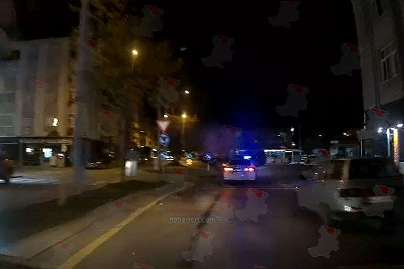 Karasu'da Polisin Dur Ihtarına Uymadı, Kaza Yaptı 2