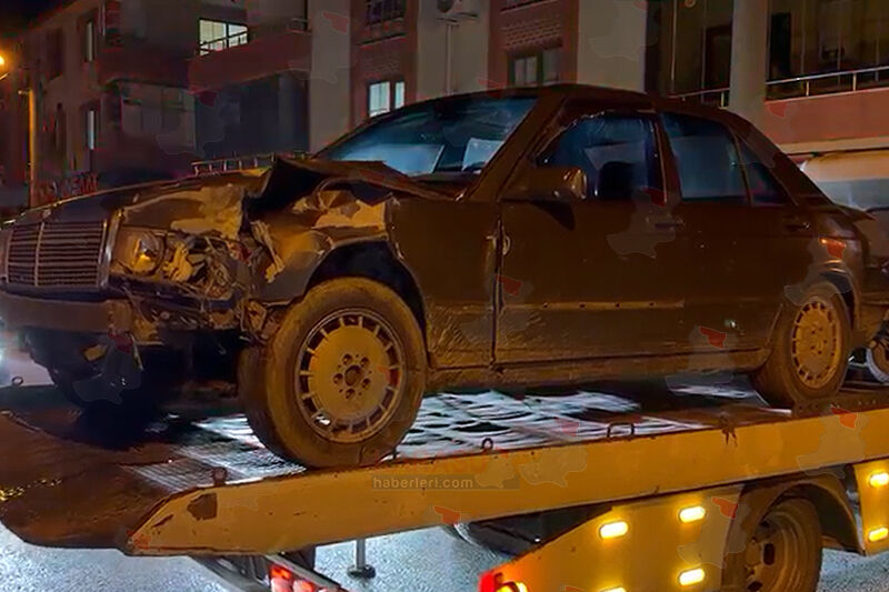 Karasu'da Polisin Dur Ihtarına Uymadı, Kaza Yaptı 3